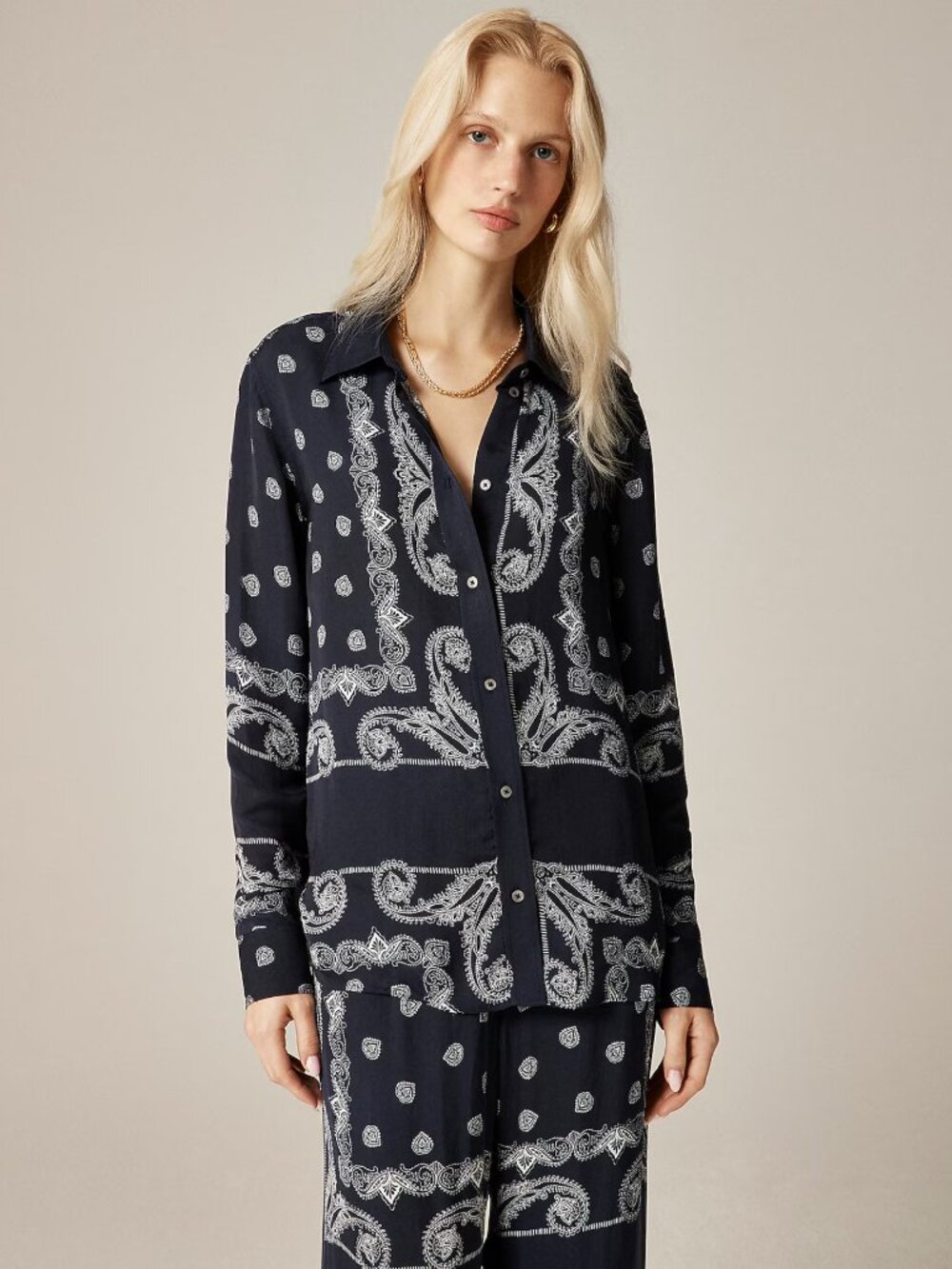 J. Crew Jules Classic Fit Shirt in Navy Bandana Print Size 8 NWT - Picture 1 of 5